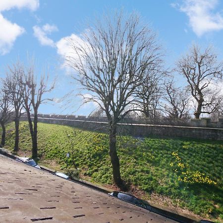 Bar Wall Cottage-City Wall Views-Sleeps 5 York Extérieur photo