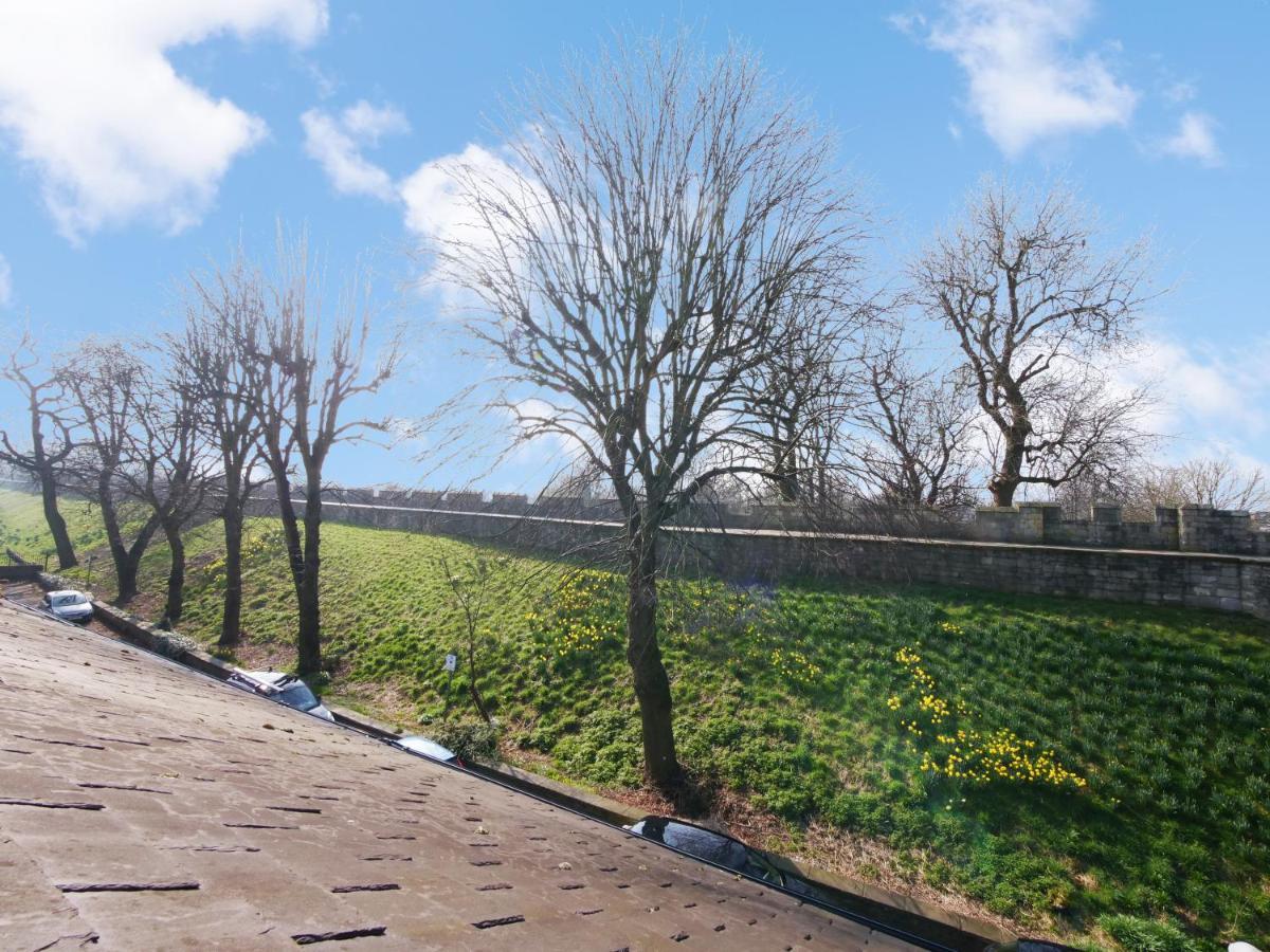 Bar Wall Cottage-City Wall Views-Sleeps 5 York Extérieur photo