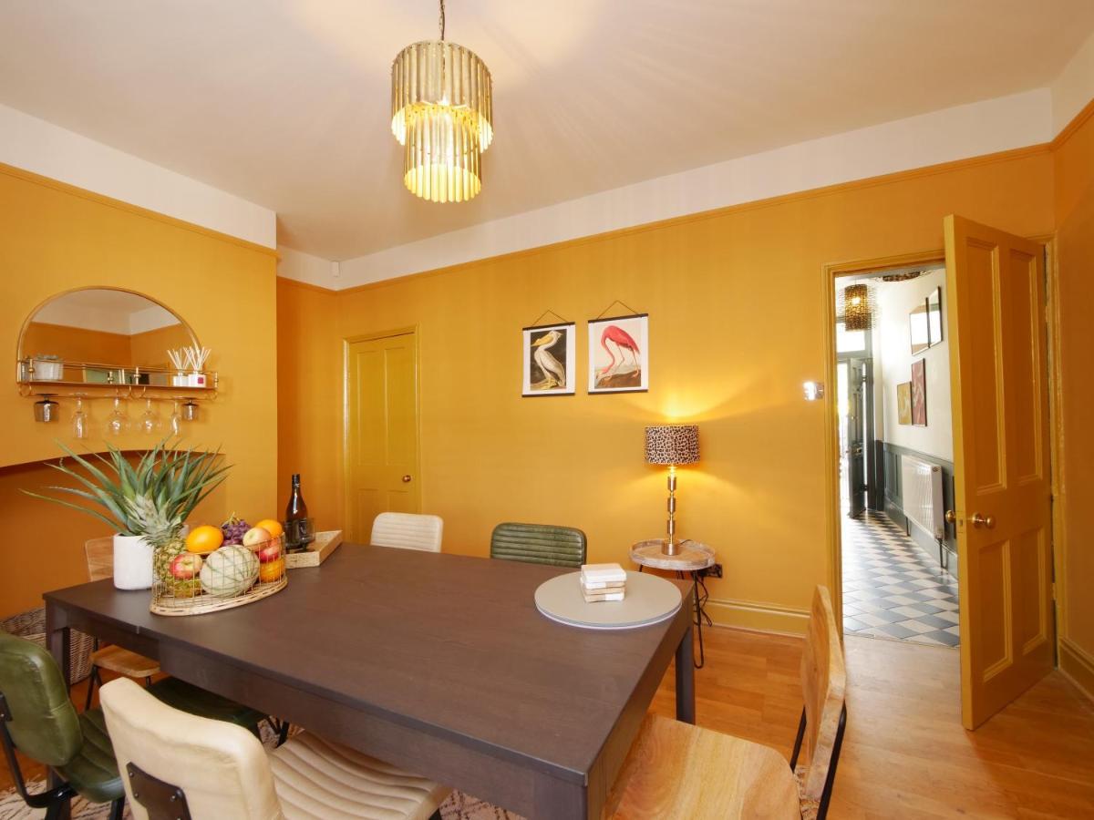 Bar Wall Cottage-City Wall Views-Sleeps 5 York Extérieur photo