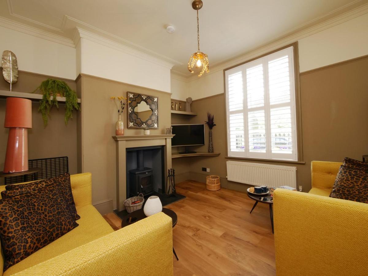 Bar Wall Cottage-City Wall Views-Sleeps 5 York Extérieur photo