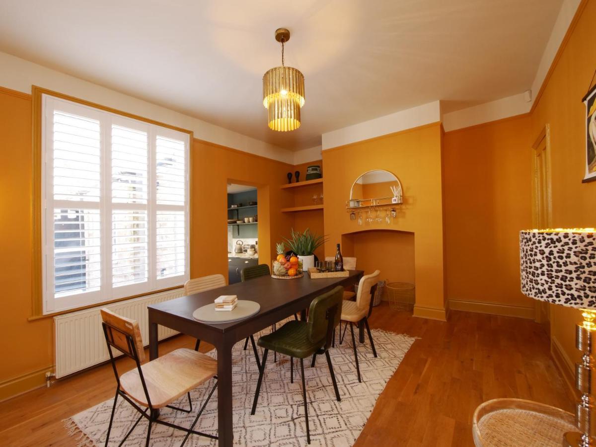 Bar Wall Cottage-City Wall Views-Sleeps 5 York Extérieur photo